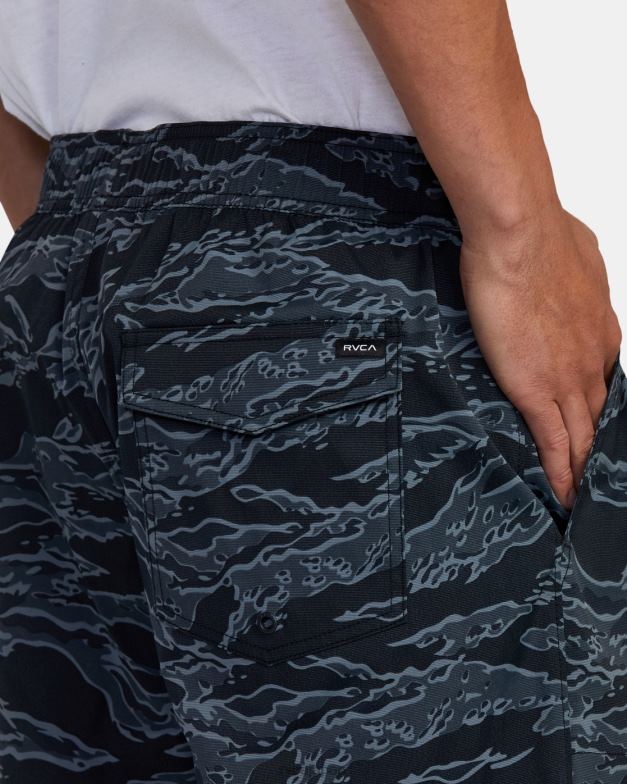 衣類 TP8J312 ブラックカモ RVCA 男性 シビック ハイブリッド ボードショーツ